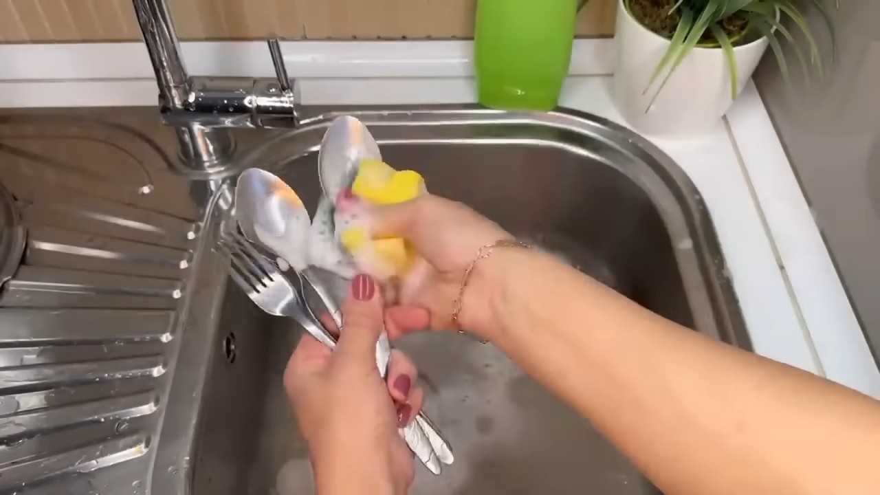 Salt and Detergent Cleaning DIY