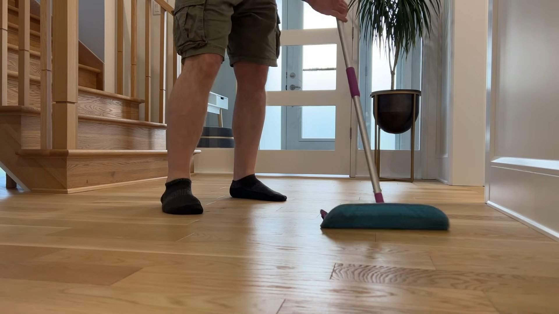 DIY floor cleaner for gloss