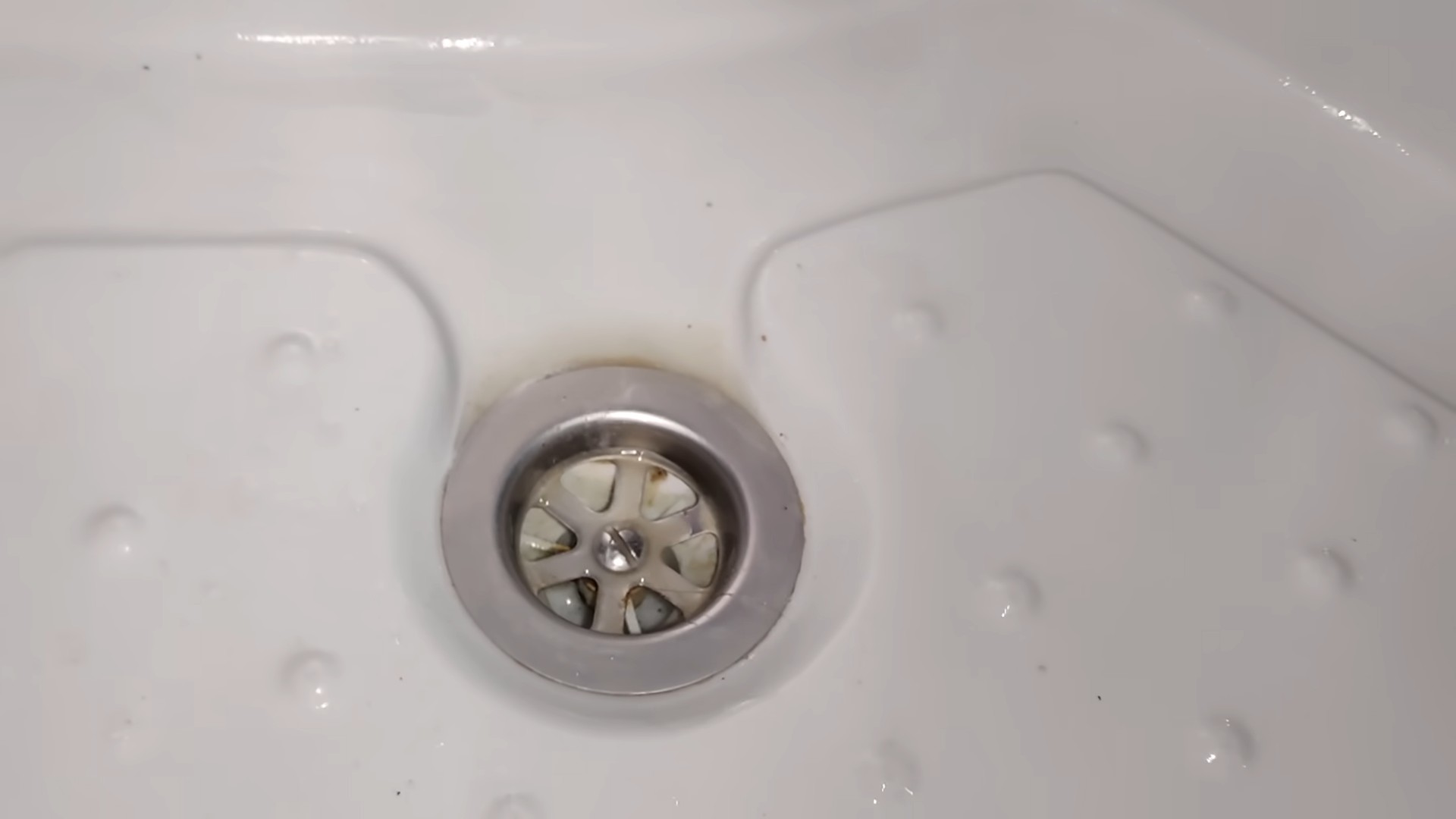 Vinegar and laundry cleaning