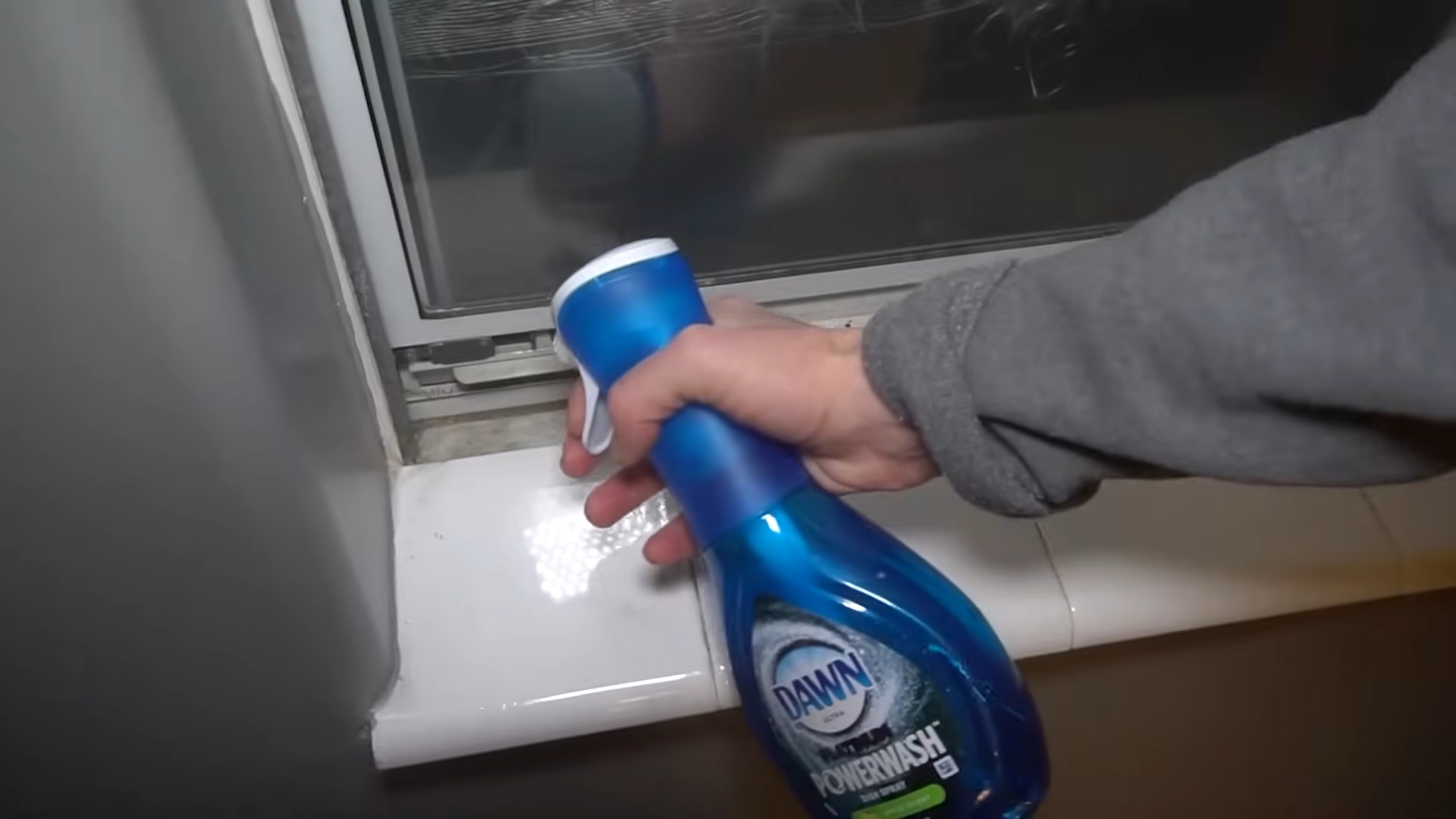 Dawn soap cleaning hacks