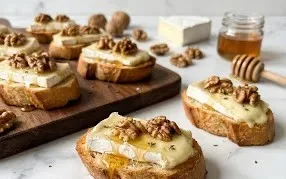 Crostini Brie Miel Noix : Recette Facile et Rapide